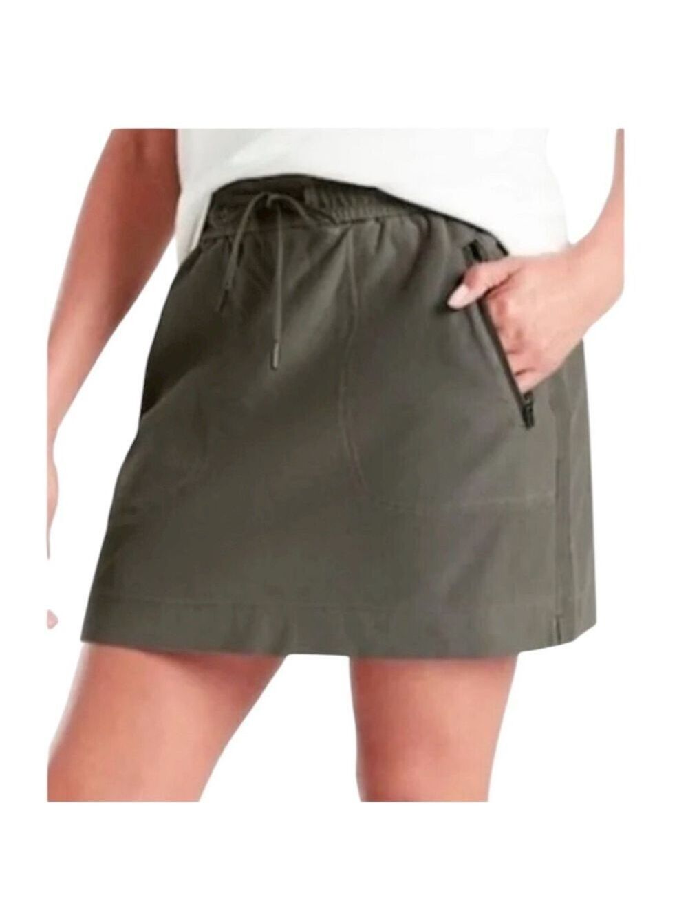 Athleta Farallon Skirt  Cypress Green Size 10 Zip Pockets Utility Gorpcore